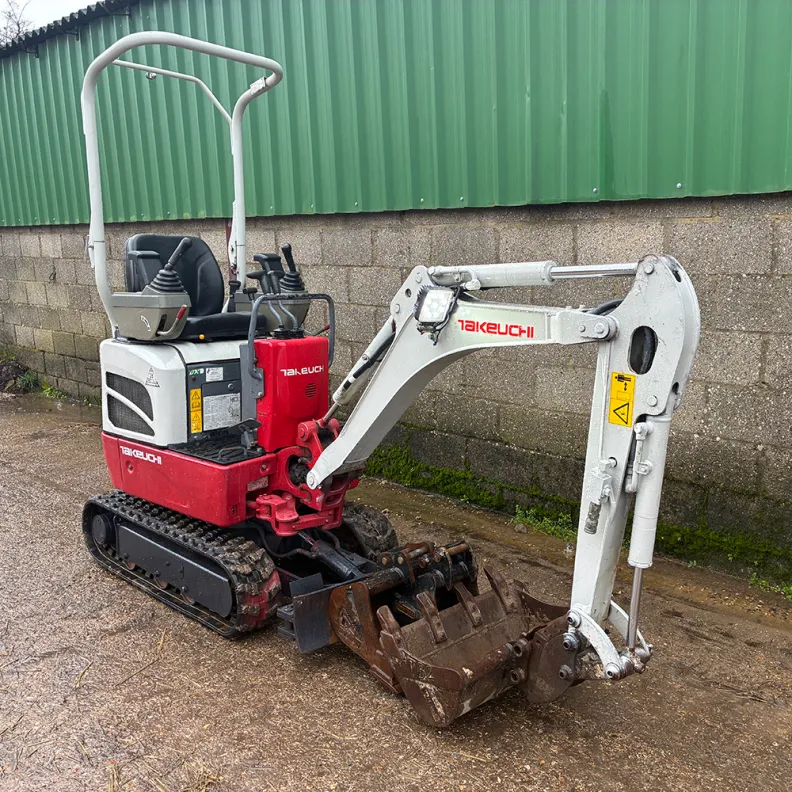 1T Excavator Takeuchi TB210 2017